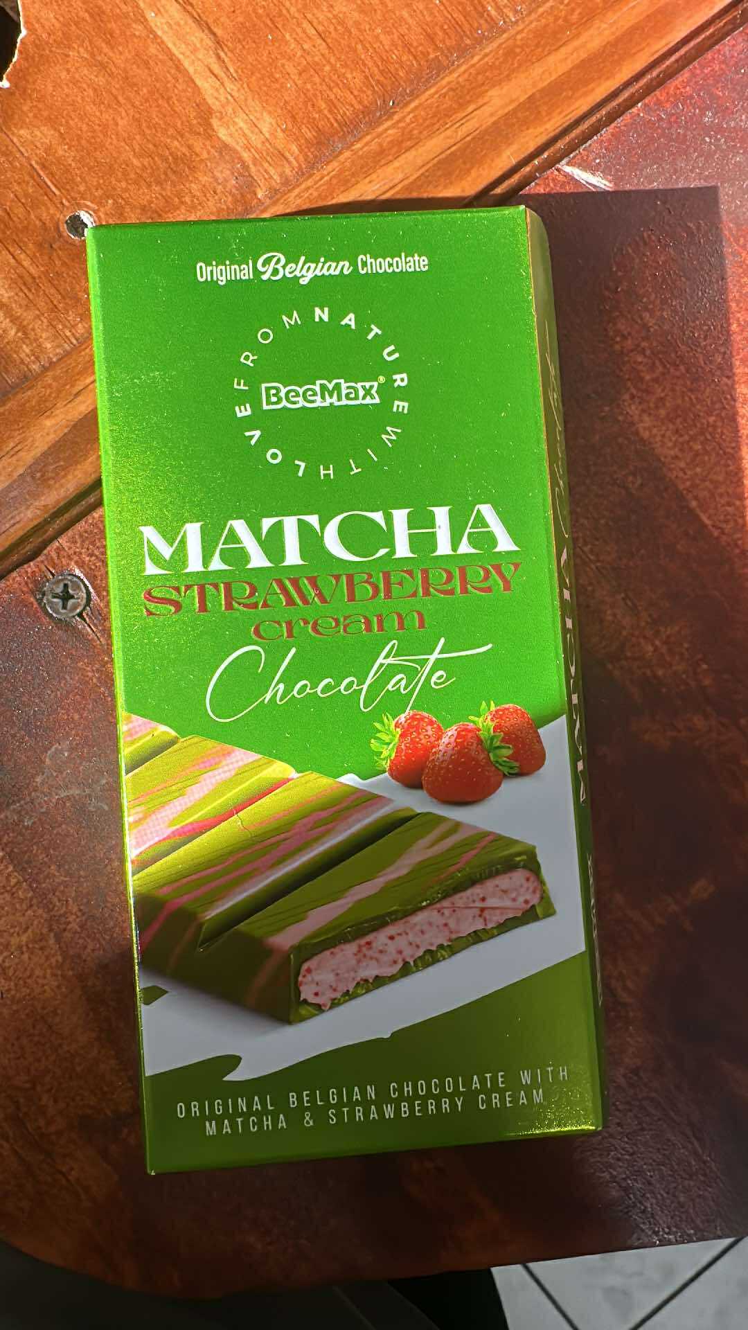 Beemax Matcha Stawberry Cream Chocolate 190g